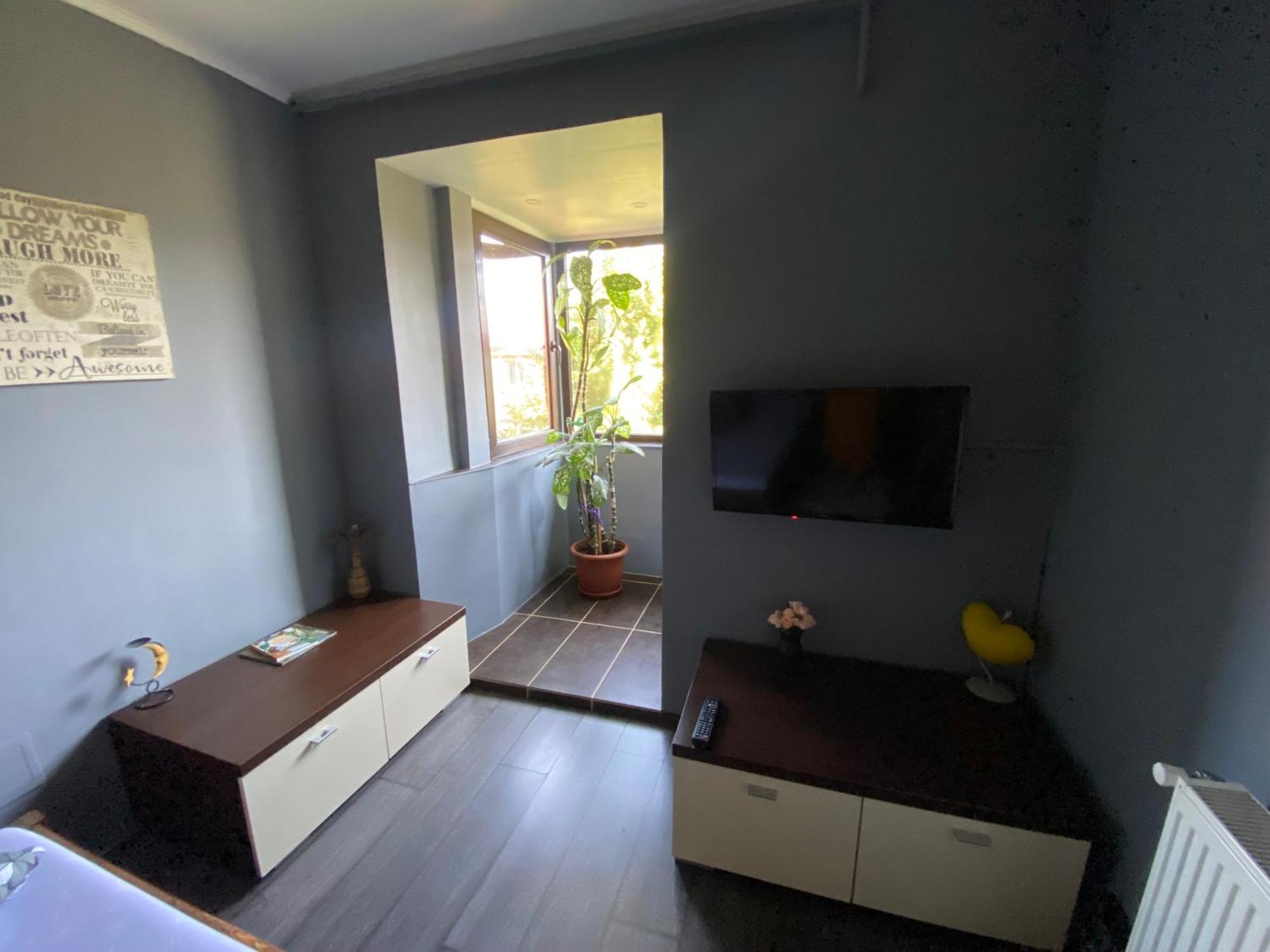 Comfort Home Apartment 2 เปโตรชานิ ภายนอก รูปภาพ
