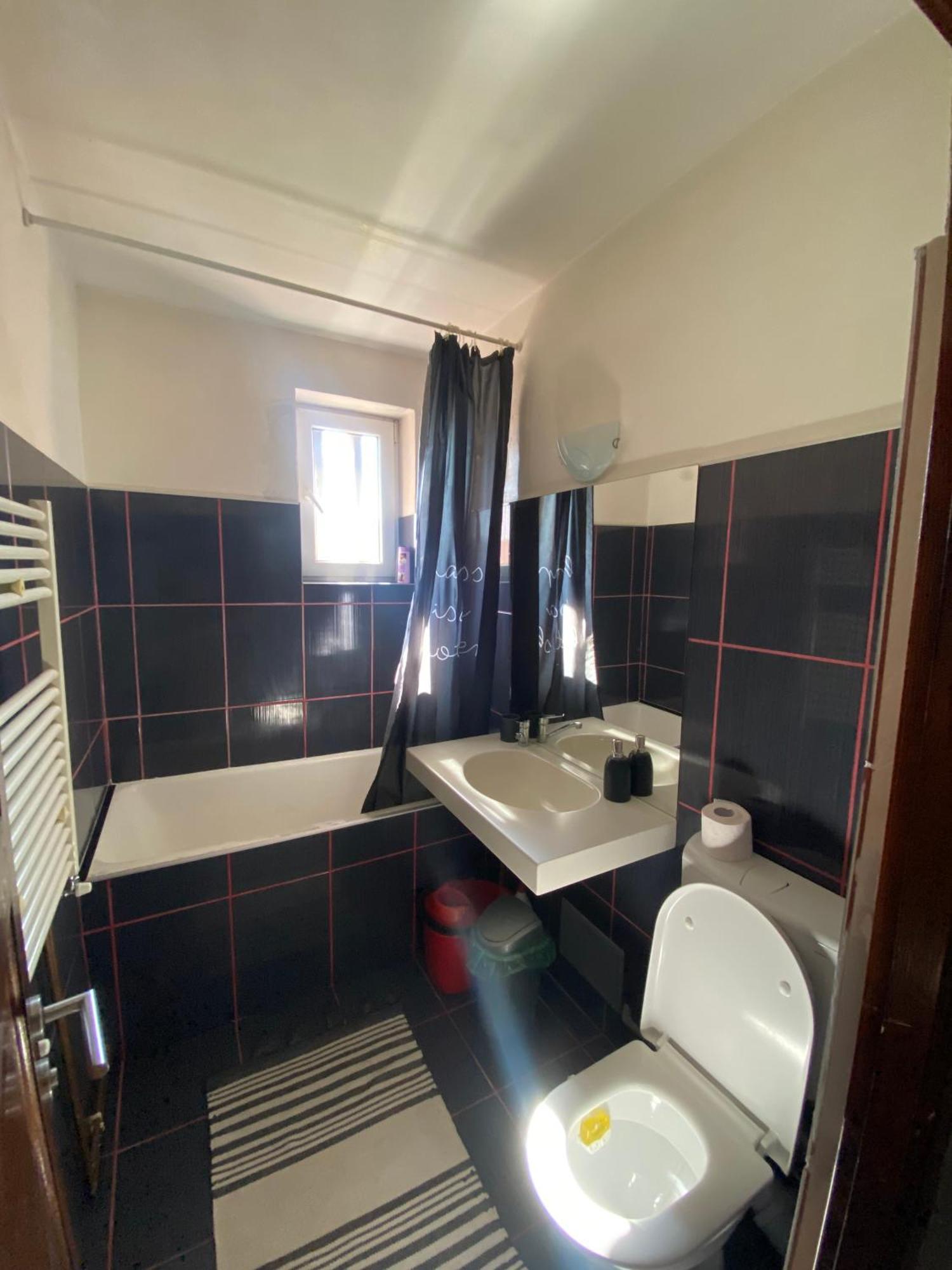 Comfort Home Apartment 2 เปโตรชานิ ภายนอก รูปภาพ